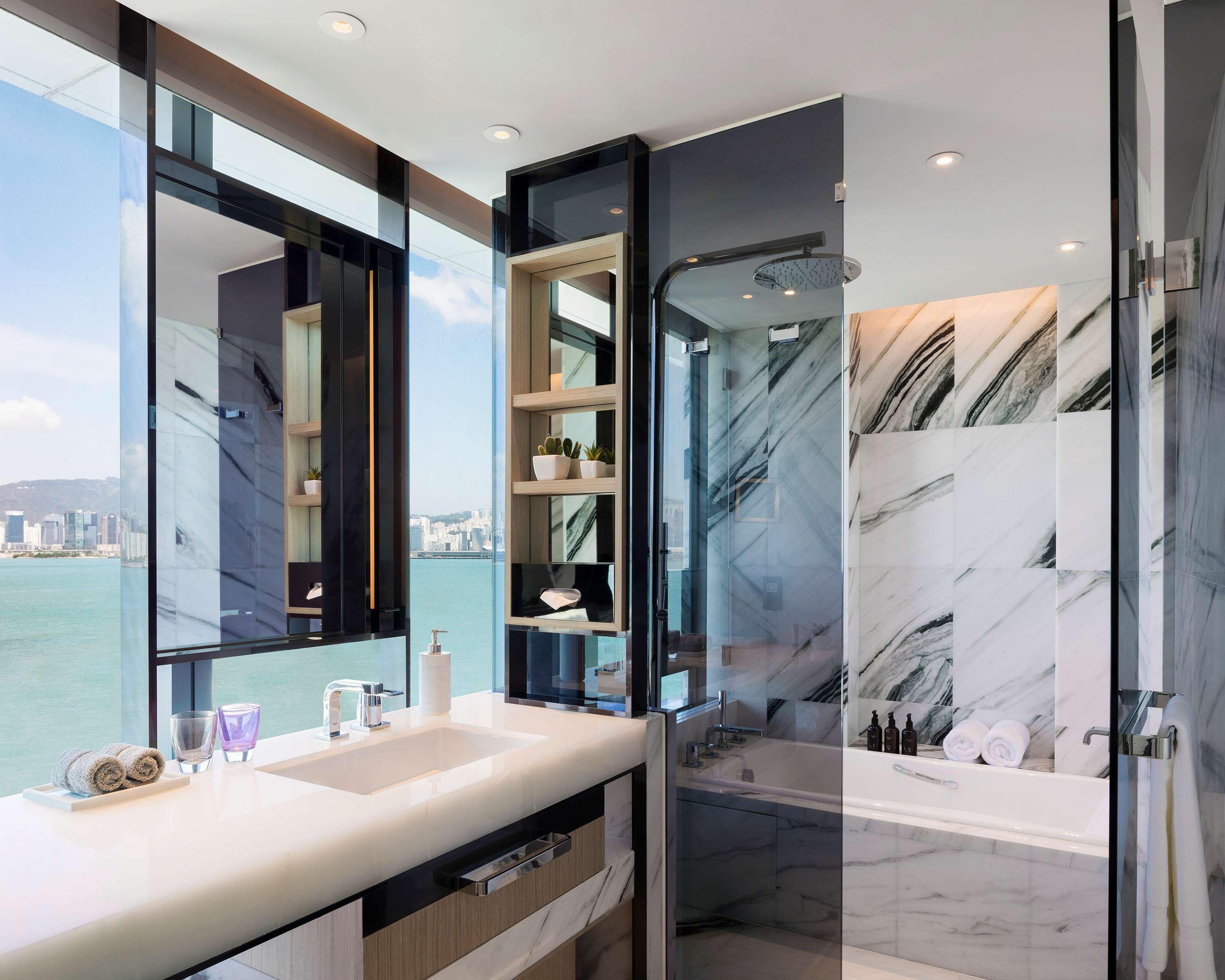 Hyatt Centric Victoria Harbour Hotel Hong Kong Ngoại thất bức ảnh