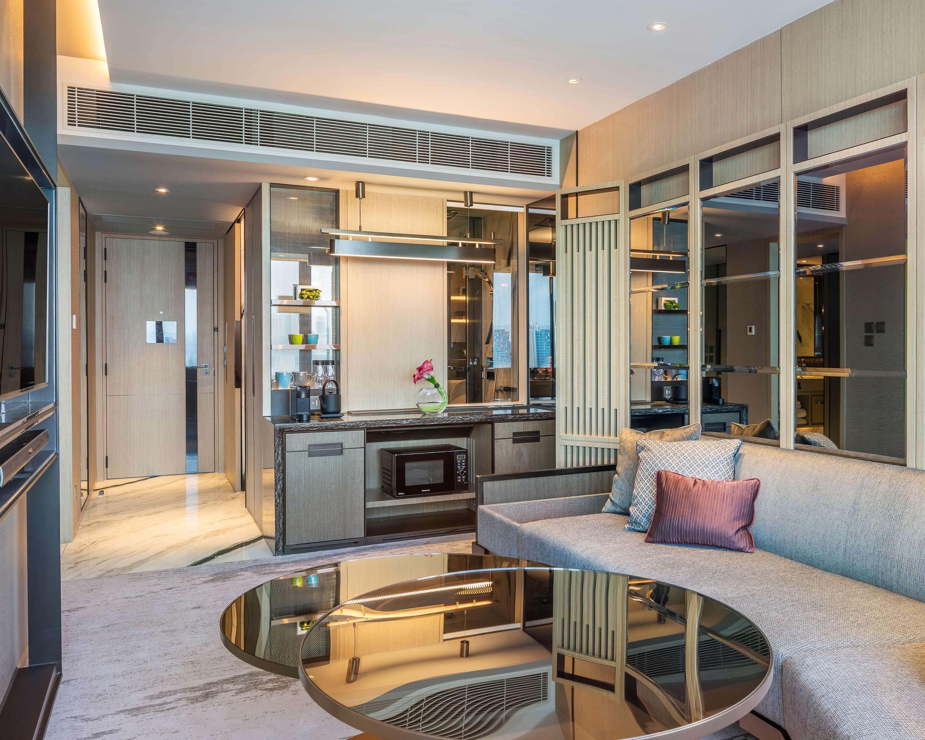 Hyatt Centric Victoria Harbour Hotel Hong Kong Ngoại thất bức ảnh