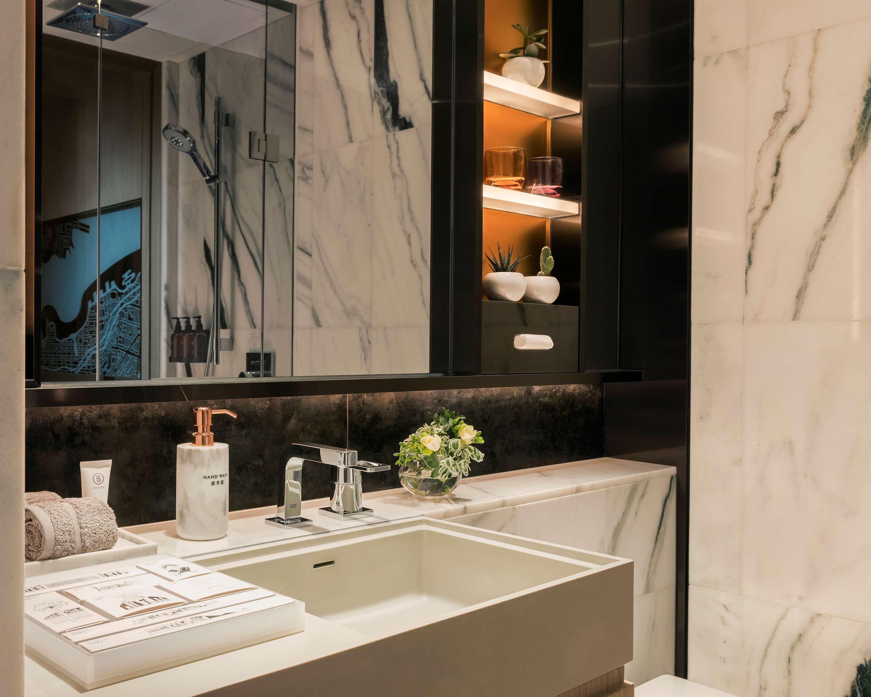 Hyatt Centric Victoria Harbour Hotel Hong Kong Ngoại thất bức ảnh