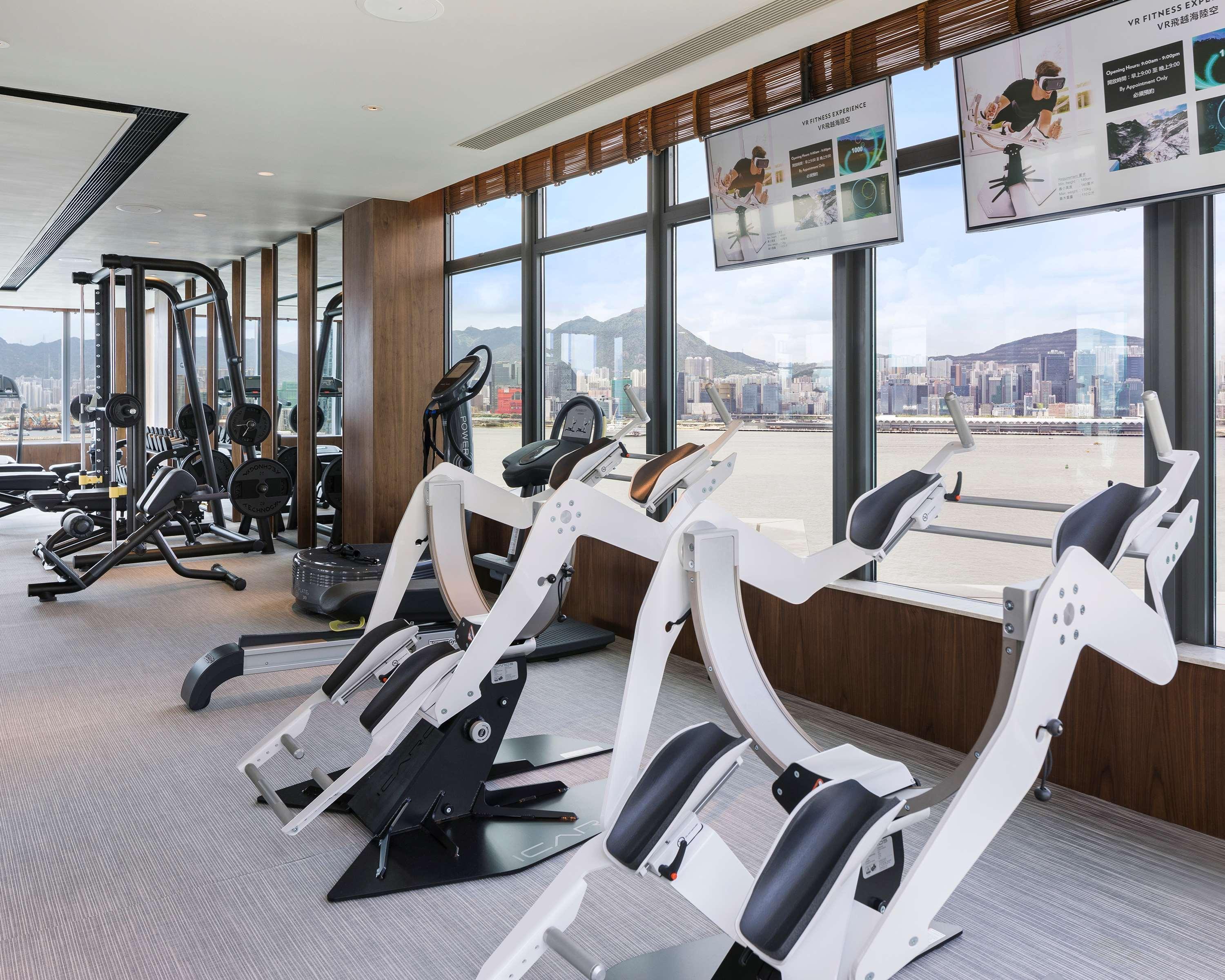 Hyatt Centric Victoria Harbour Hotel Hong Kong Ngoại thất bức ảnh